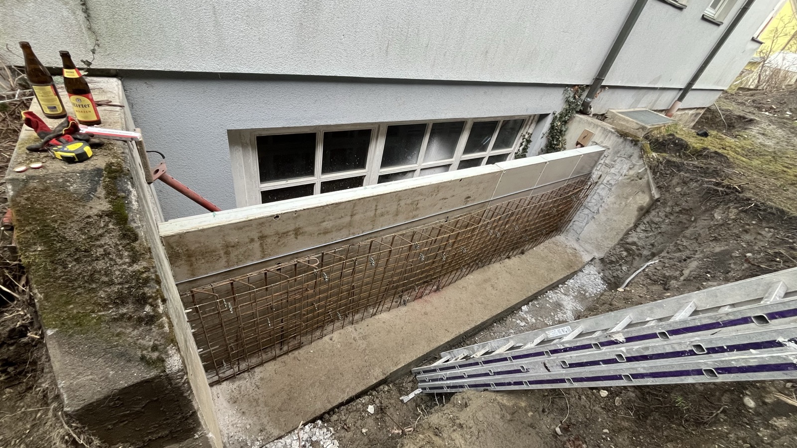 Naturstein-Stützmauer zur Hangabsicherung in Kärnten